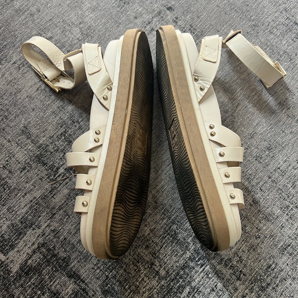 ALOHAS Buckle Up Gladiator Sandals - Picture 3 of 8